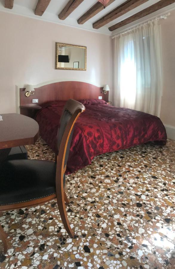 B&B A Le Boteghe Венеция Экстерьер фото