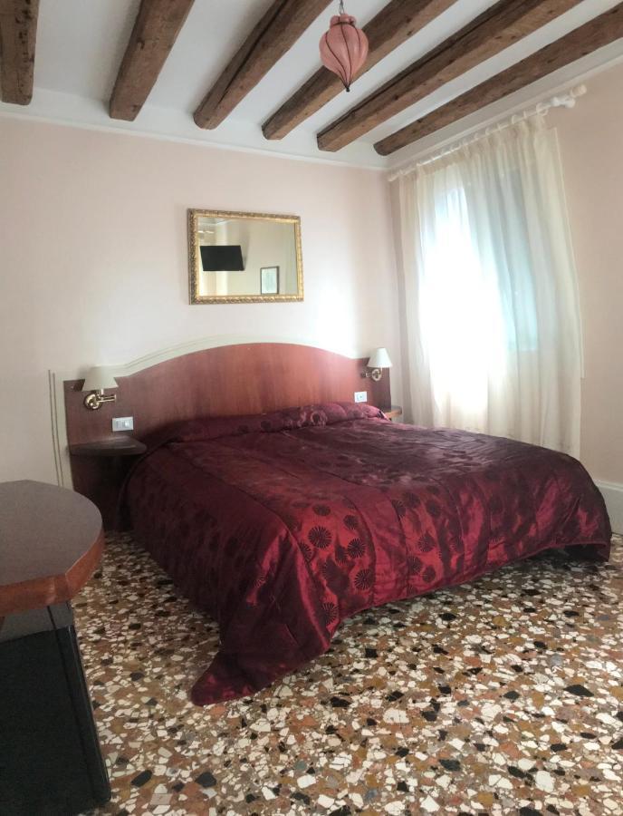 B&B A Le Boteghe Венеция Экстерьер фото